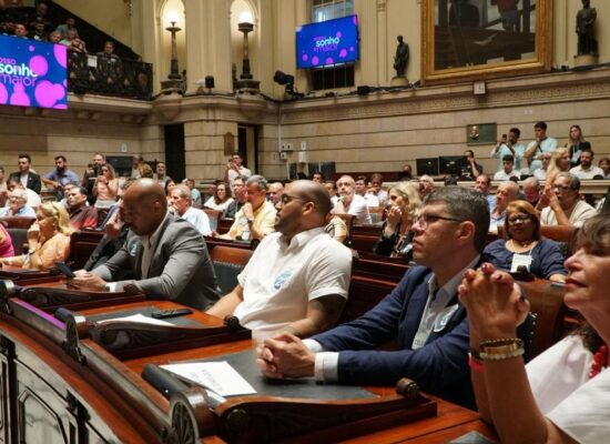 Comitiva Esperança prestigia Glauber Bastos no Rio